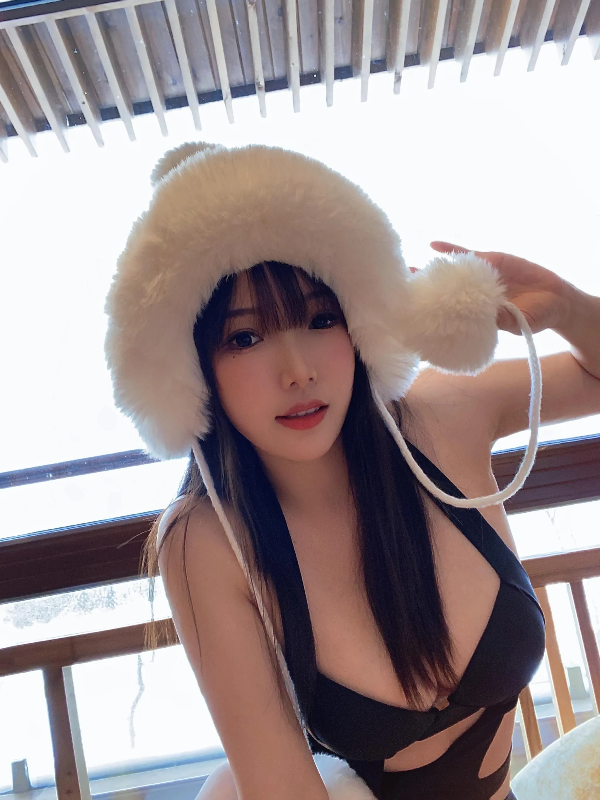 立花花 – NO.01 舰长 长白山泳装套 [15P]插图1